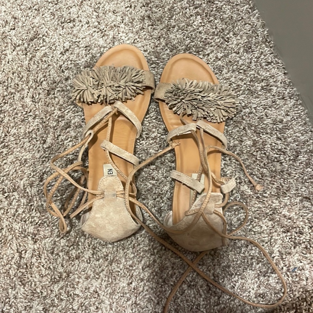 Steve Madden Strappy Sandals Size 8